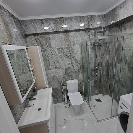 Airport 24&24 Car Parking Apartment Chisinau Ngoại thất bức ảnh