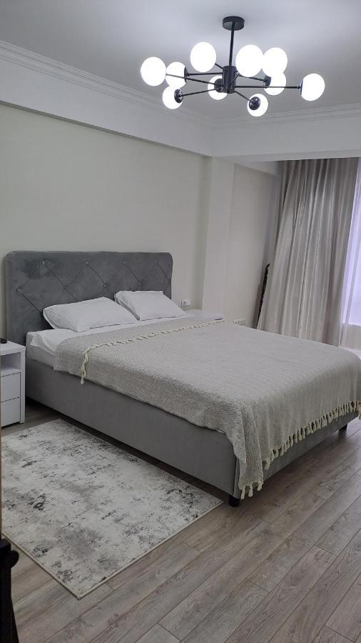 Airport 24&24 Car Parking Apartment Chisinau Ngoại thất bức ảnh